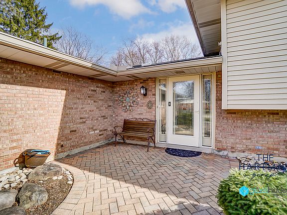 4th image of 5410 Oakbrooke Dr