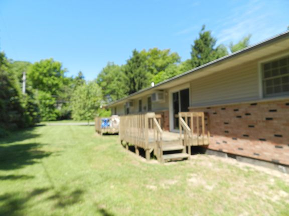 5th image of 4441 Greenwood Dr