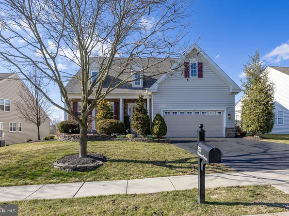 203 Masters Dr, Pottstown, PA 19464