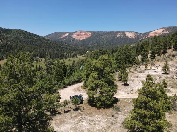 605759 N Squirrel Dr, Alton, UT 84710