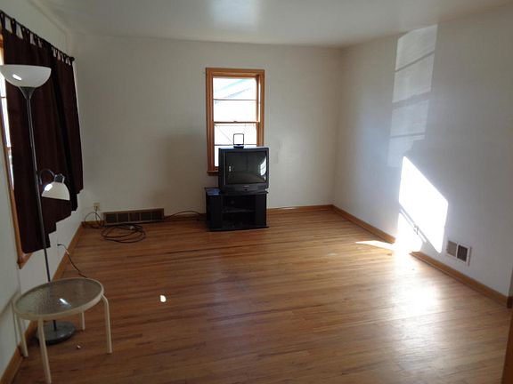 4th image of 806 N 22nd St