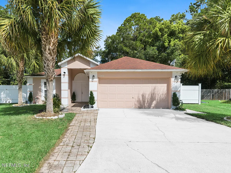 2656 Lantana Lakes Dr E