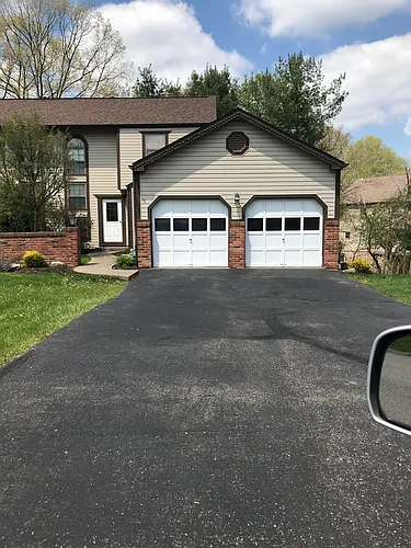 1130 Valleyview Dr Photo 1