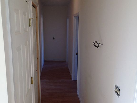 4th image of 890 Douglas Ave #1