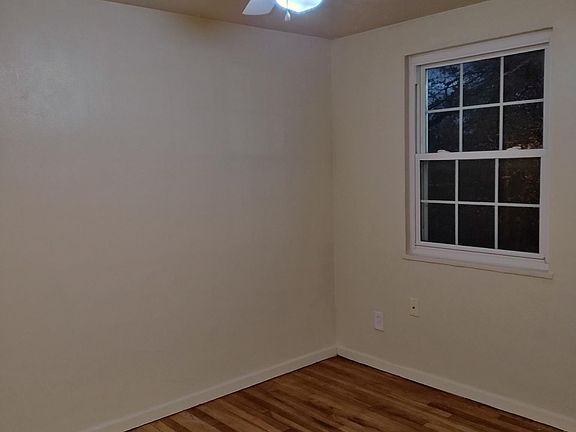5th image of 442 Clearview Dr APT M