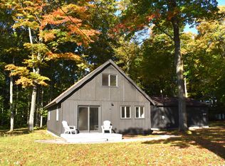 7833 Galbraith Rd, Cheboygan, MI 49721