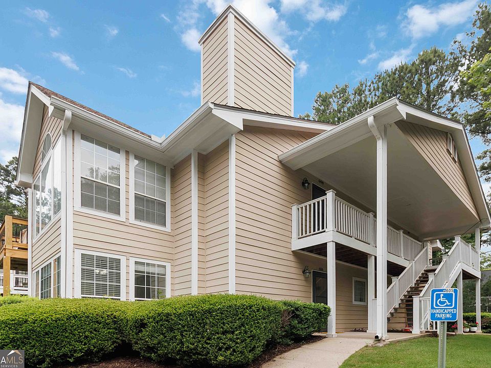 1st image of 606 Berkeley Woods Dr