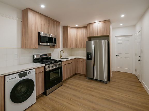 4th image of 5729 Carlton Way Unit 1/4