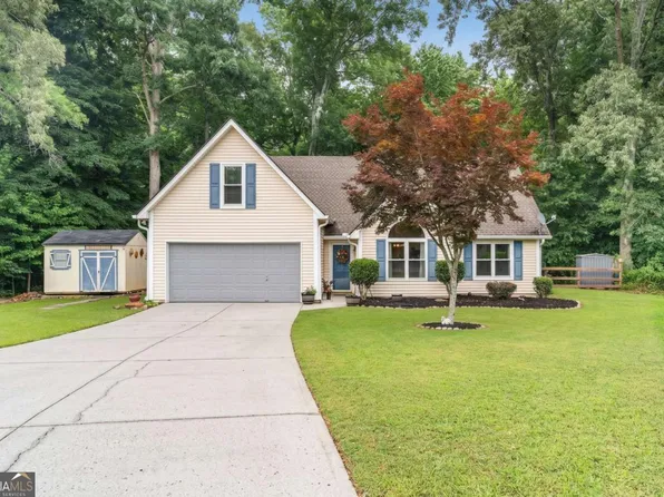 27 Otter Ln, Hoschton, GA 30548