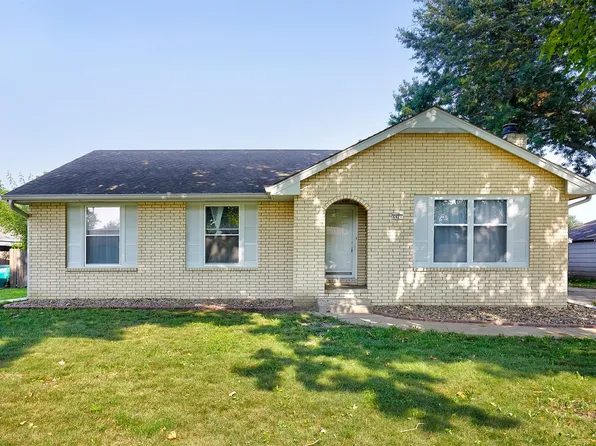 4421 73rd St, Urbandale, IA 50322
