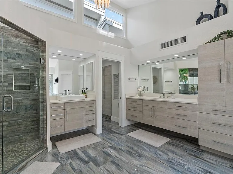 1100 Westway Dr — Photo 23