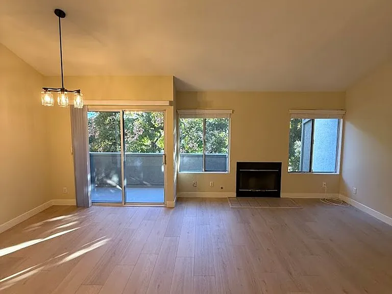 15766 Midwood Dr #4 — Photo 10