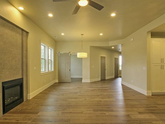 4th image of 24369 E Pinnacle Ct