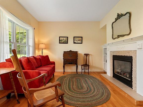5th image of 506 Hickory Place
