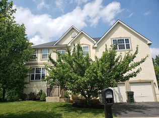 684 Yorkshire Dr, Breinigsville, PA 18031