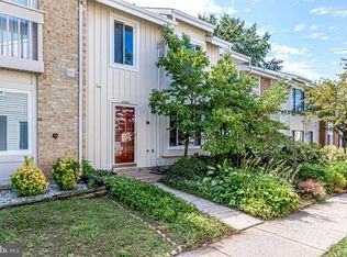 13305 Rowles Pl, Herndon, VA 20170