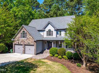 128 Wheatsbury Dr, Cary, NC 27513