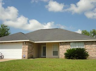 7013 Bayou Landing Dr, Ocean Springs, MS 39564