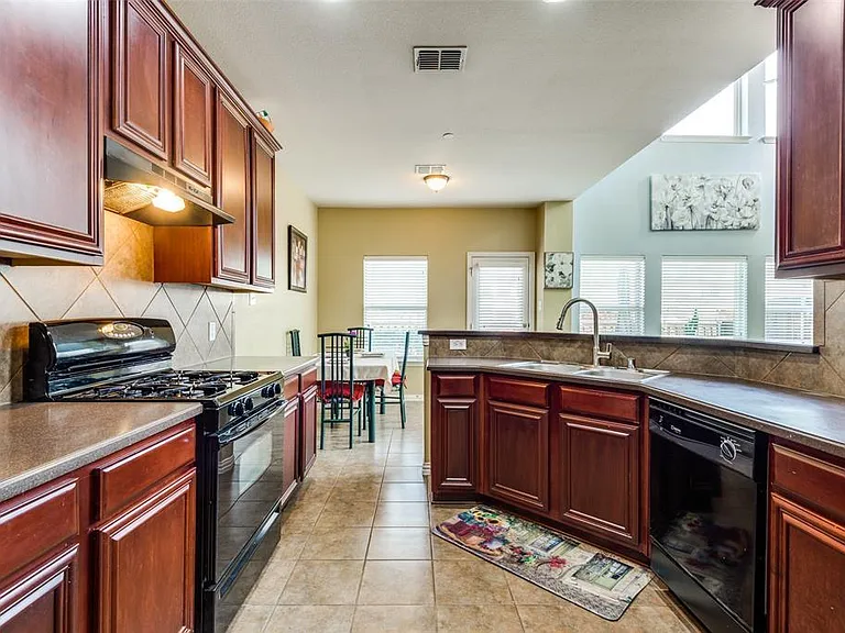 8730 Manhattan Ave #8730 — Photo 5