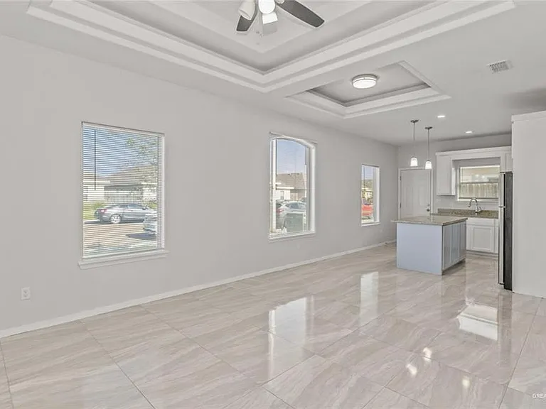 512 Downing Ave #1 — Photo 4