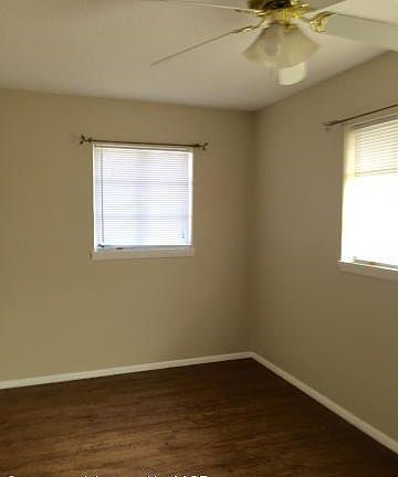 5th image of 6008 Lilac Ln