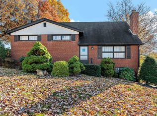 201 Coleen Dr, Pittsburgh, PA 15236