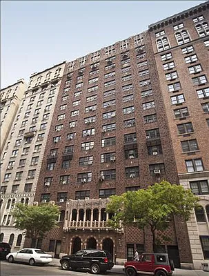 Rented by LIVING QUARTERS NY INC | media 25