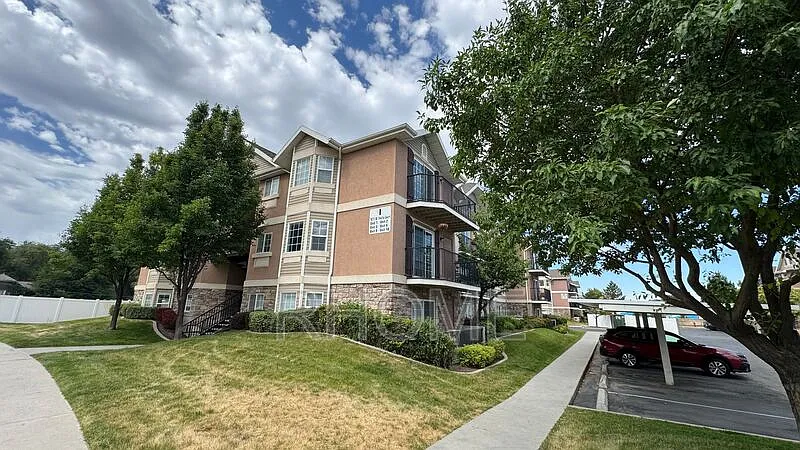 Building Photo - 1617 W Treille Ct #I2B