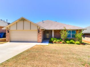2357 Turtlewood River Rd, Midwest City, OK 73130