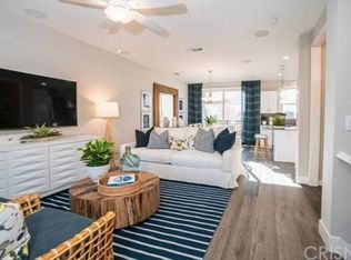 4371 Paxton Pl, Calabasas, CA 91302