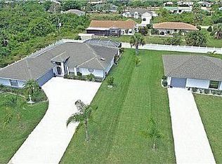 1019 Landsdowne Dr, Sebastian, FL 32958