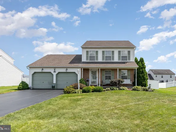 3702 Wheatland Dr, Dover, PA 17315