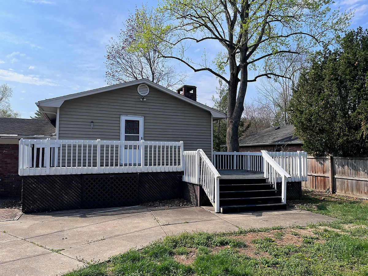 Building Photo - 110 Woodbine