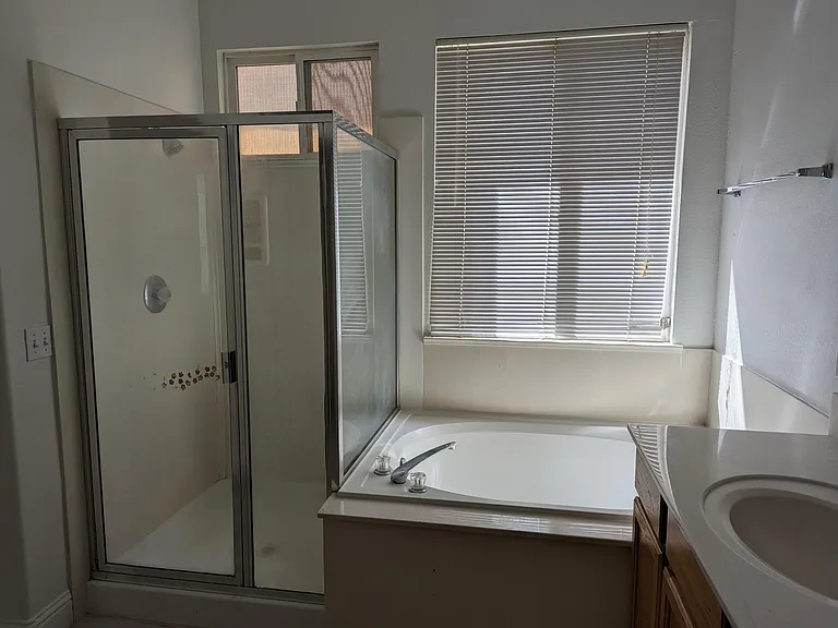 3316 Clearview Ct — Photo 11