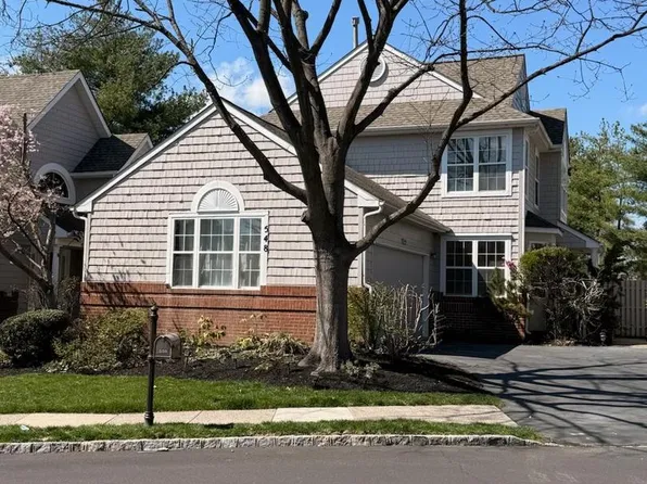 548 Palmer Farm Dr, Yardley, PA 19067