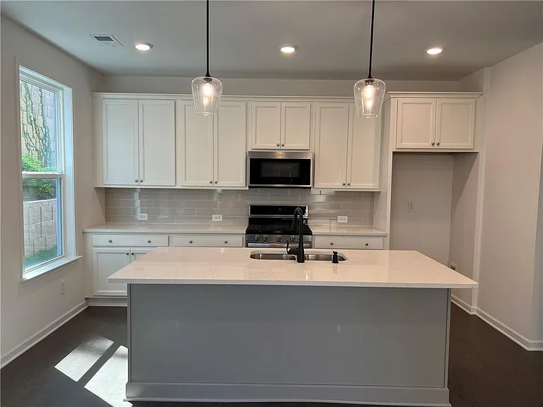 3052 Brindale Dr — Photo 6