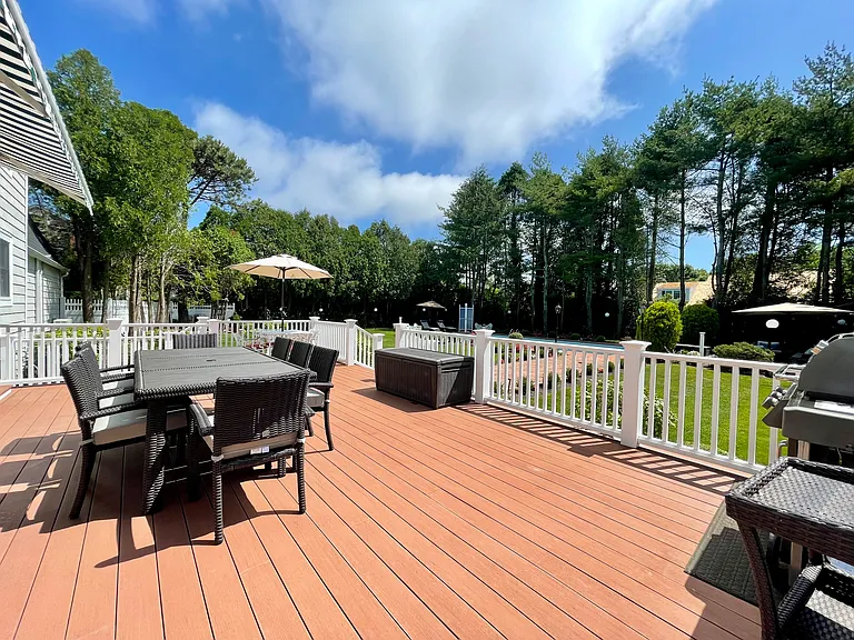 24 Pleasant Ln — Photo 6