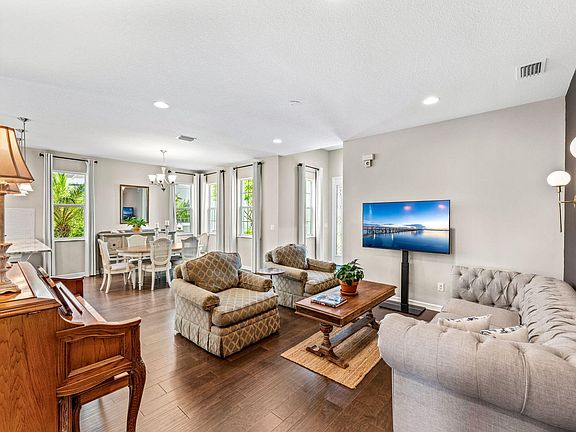 5th image of 3176 Boynton Pl