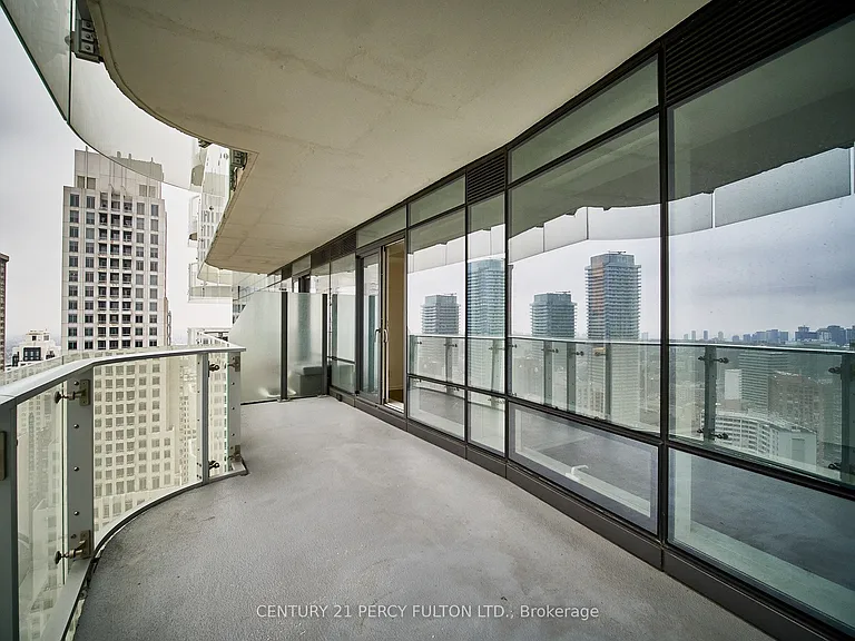 1 Bloor St E #3605 — Photo 19