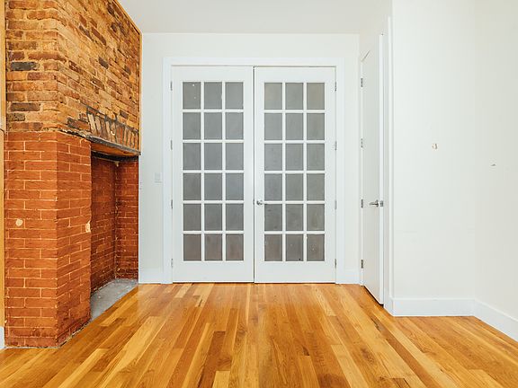 4th image of 243 Irving Ave #2J