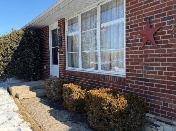 103 Colonial Dr, East Norriton, PA 19401