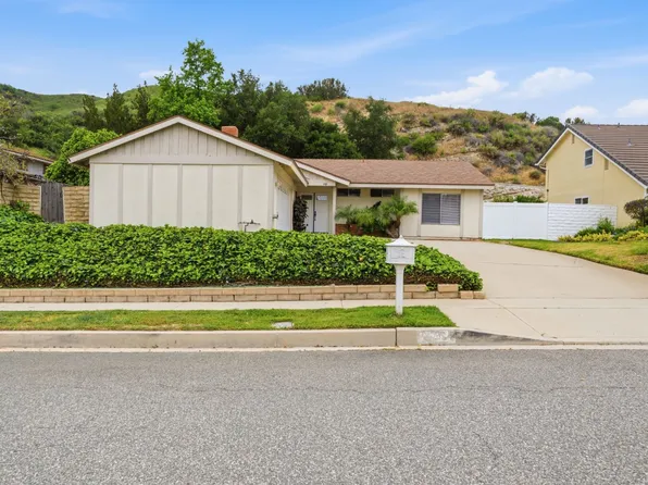 4011 Defender Dr, Agoura Hills, CA 91301