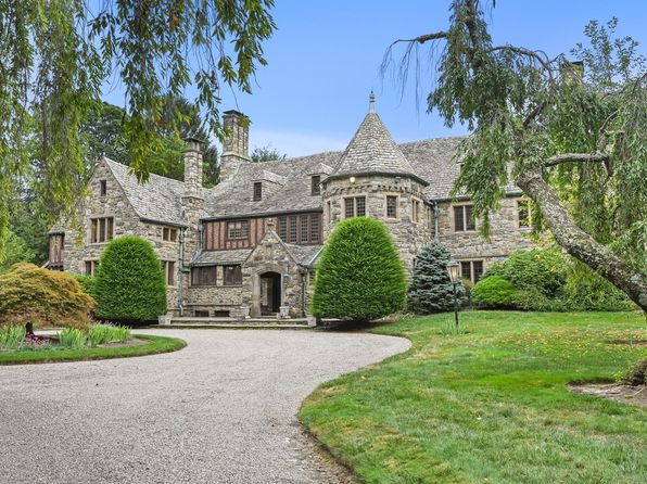35 Dogwood Ln