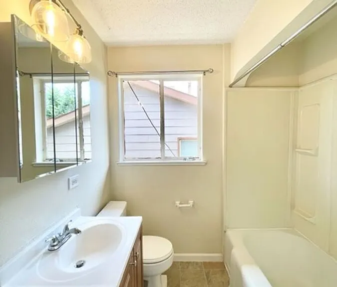 3115 N High St — Photo 17