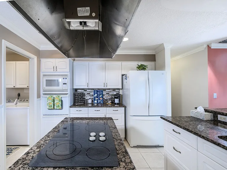 1477 Park Beach Cir #33 — Photo 31