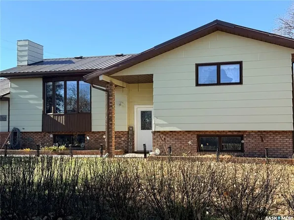 4419 Centre St, Cadillac, SK S0N 0K0