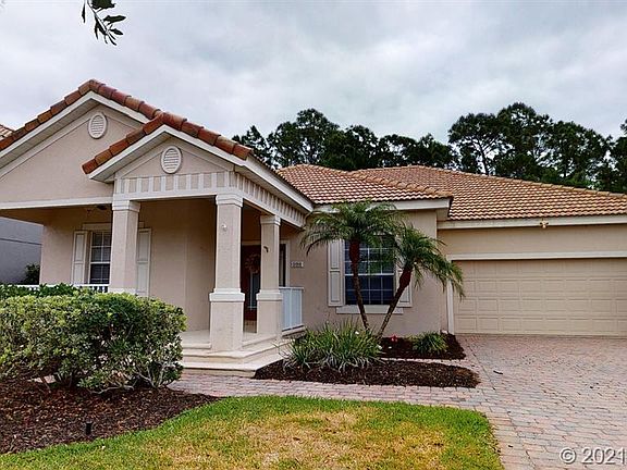 3rd image of 475 Luna Bella Ln