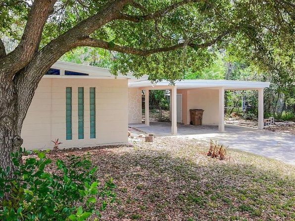 810 W River Dr, Temple Terrace, FL 33617