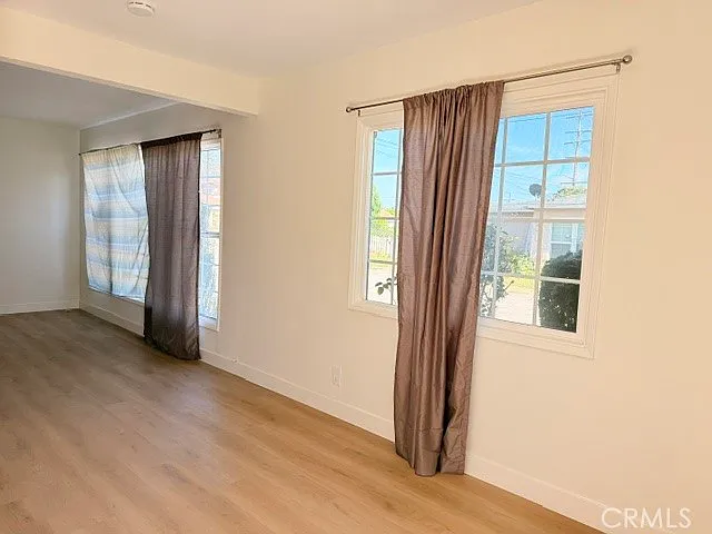2 bed, 1.0 bath, 900 sqft, $2,990 — Photo 3