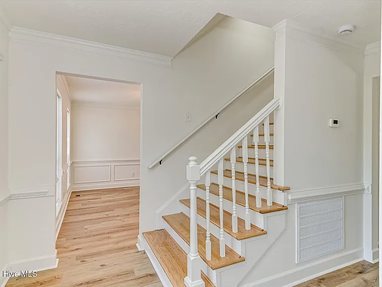 4688 Perry Mill Cir — Photo 22